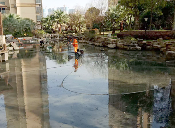 城固景观池淤泥清理